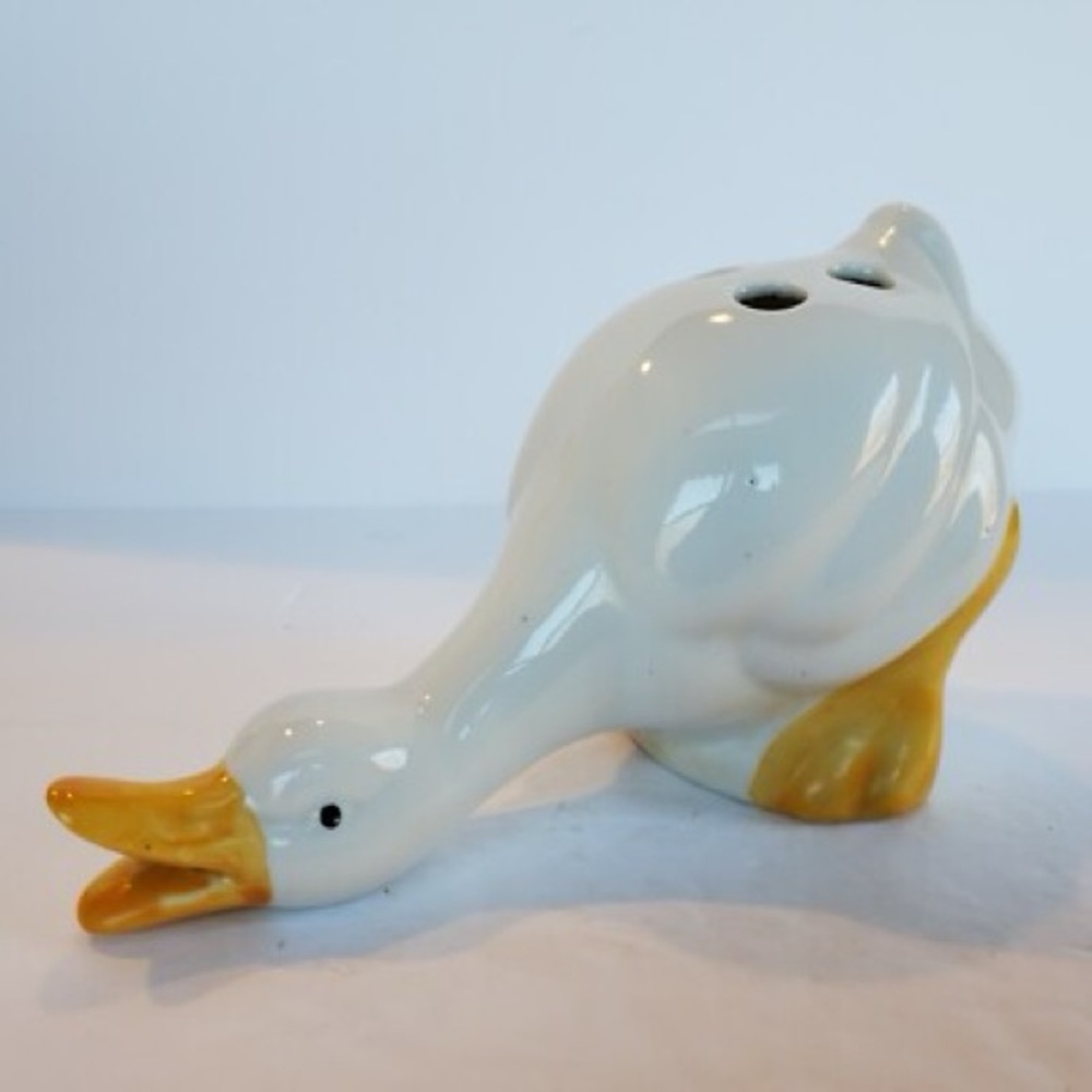 Vintage Quacking Duck Toothbrush Holder